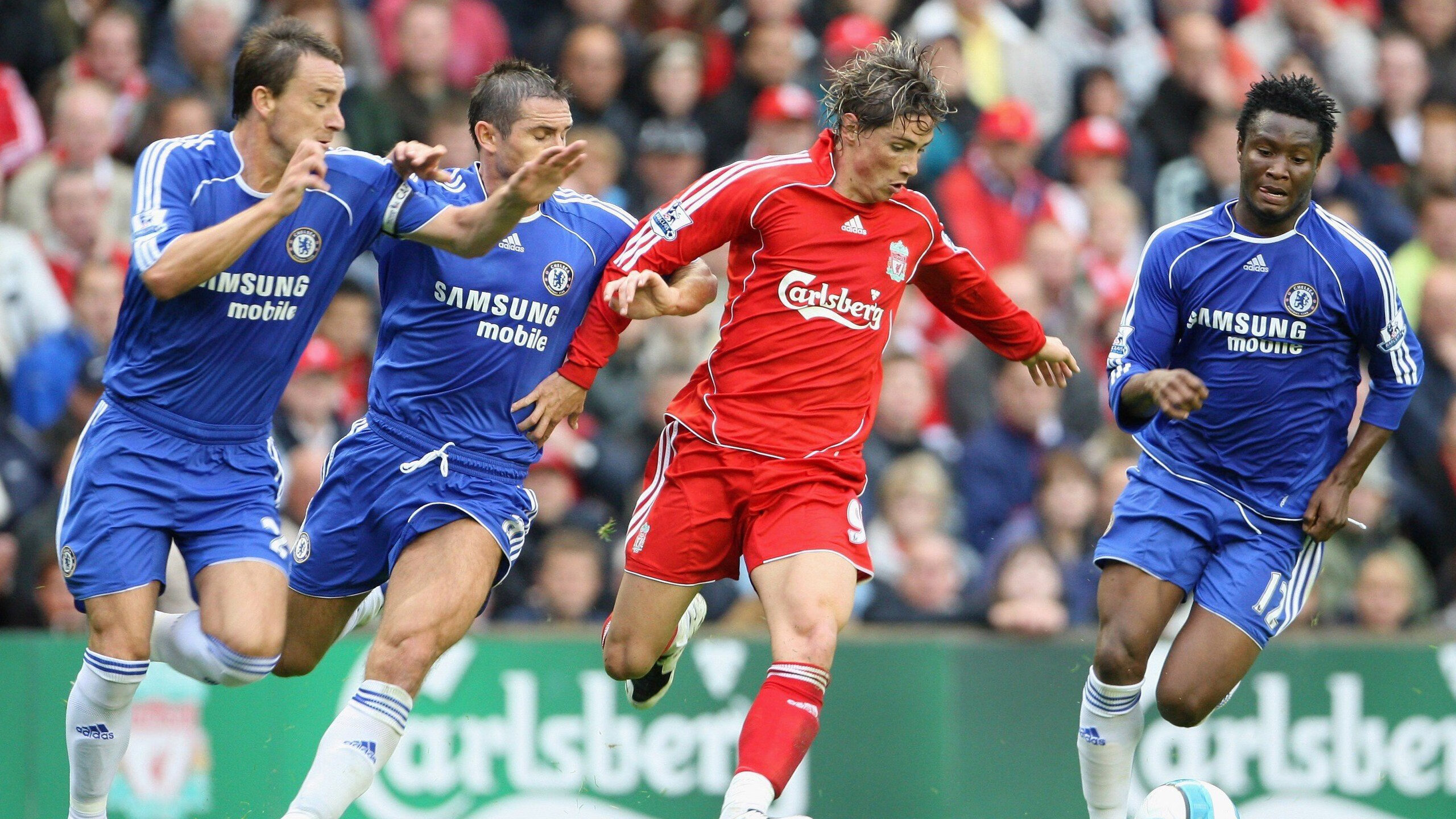 “宽板滑水：东三叉湖赛场创新运动，激情无限”