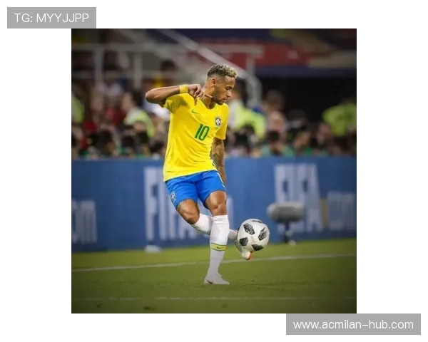 内马尔被拍到教小孩用脚停球,动作耐心而细致